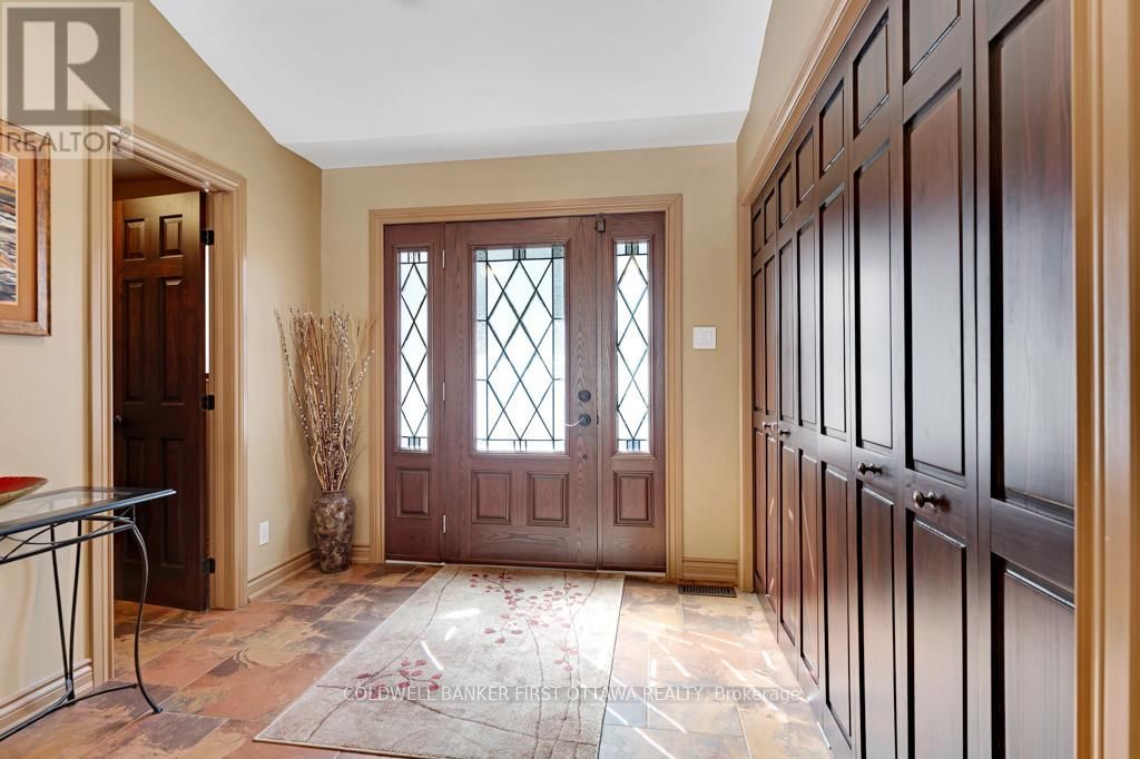 206 DEERWOOD DRIVE Image 5