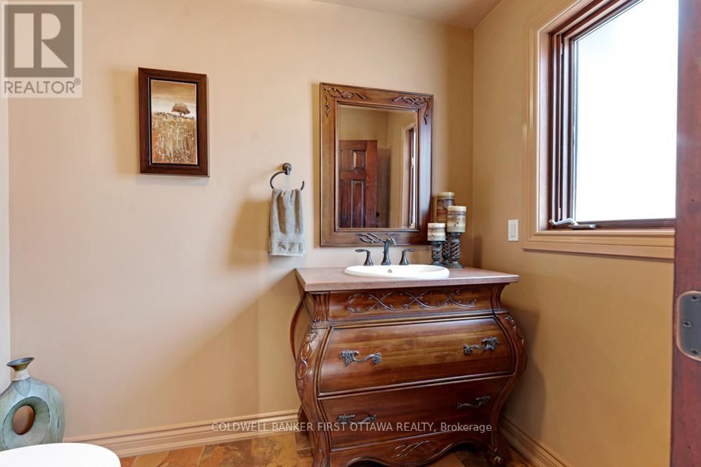 206 DEERWOOD DRIVE Image 6
