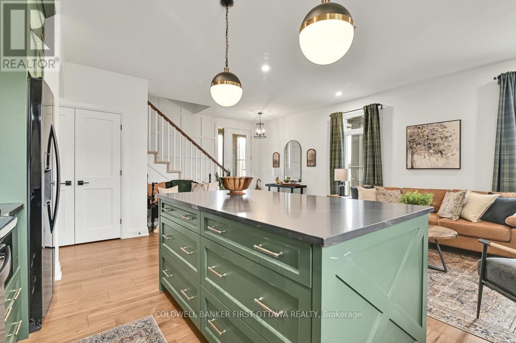 1684 TRIZISKY STREET Image 27