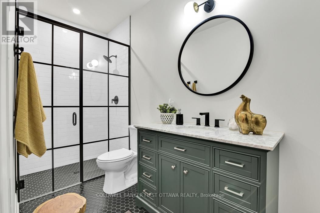 1684 TRIZISKY STREET Image 29