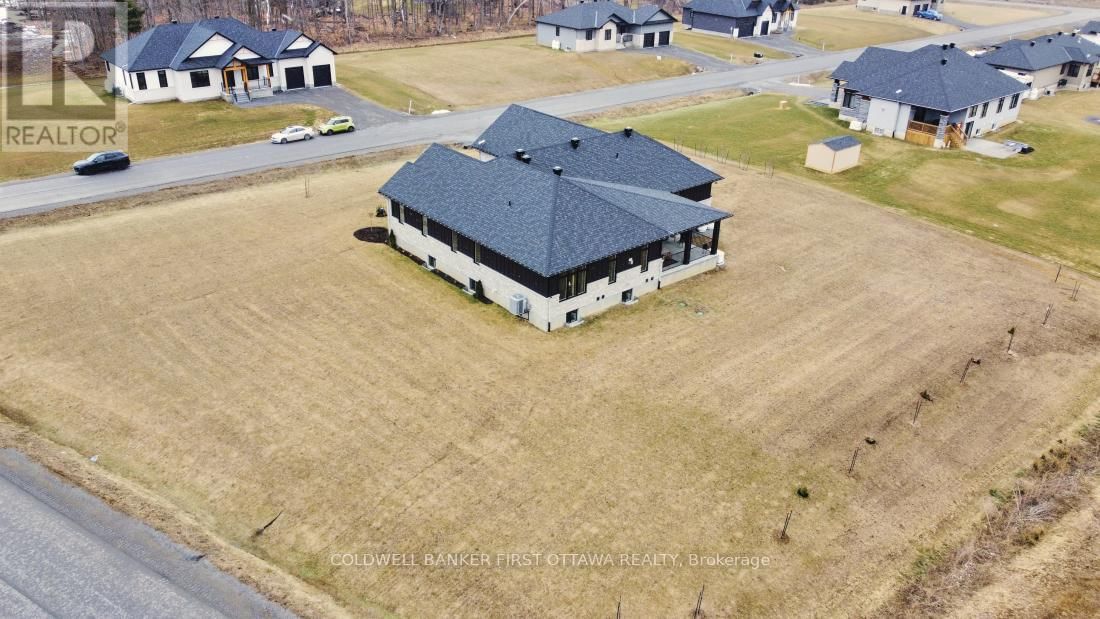 1684 TRIZISKY STREET Image 39