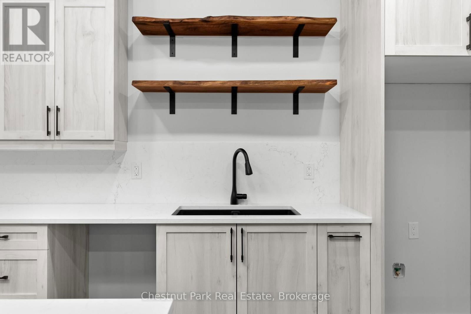 24 ASPEN LANE Image 29