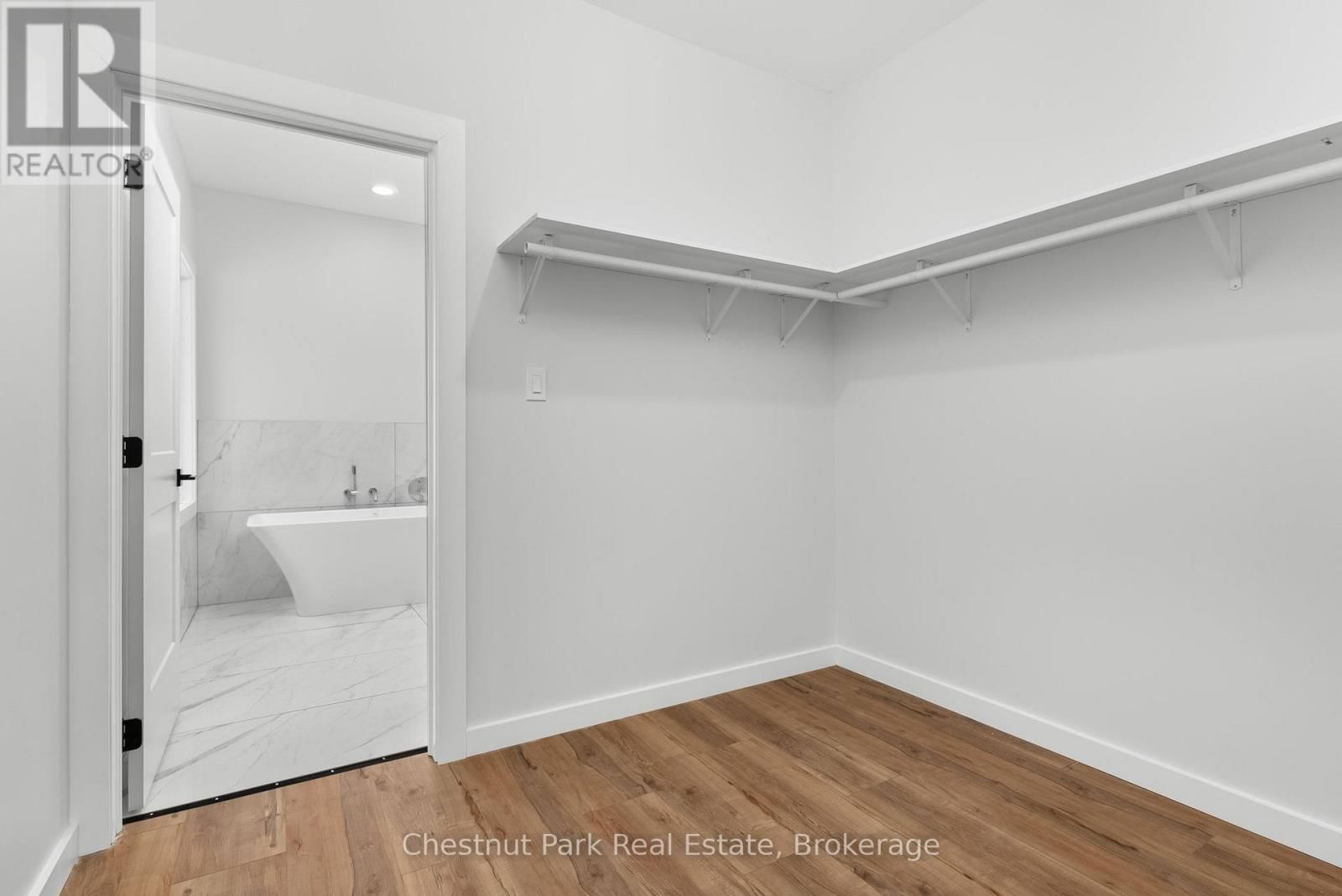 24 ASPEN LANE Image 33