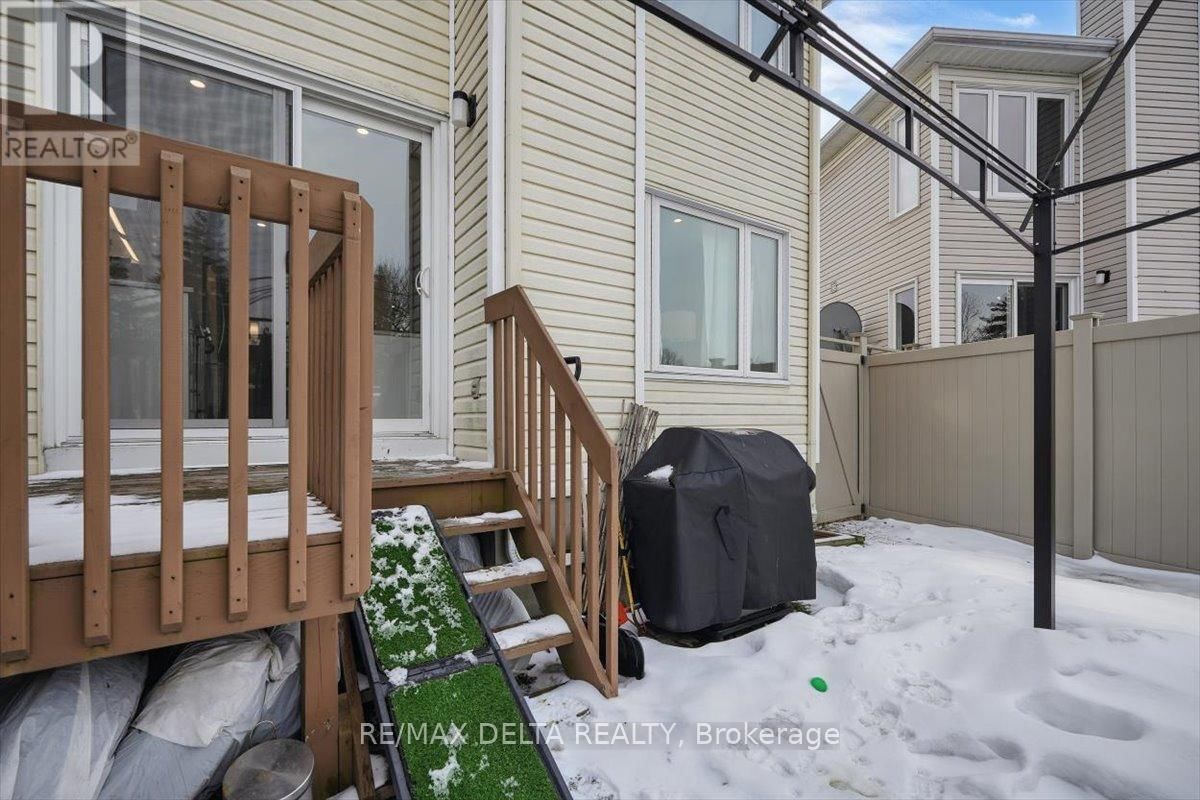 6065 PINEGLADE CRESCENT Image 24