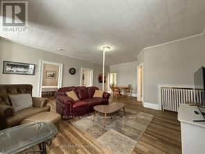 Upper - 433 BROADWAY STREET Image 3