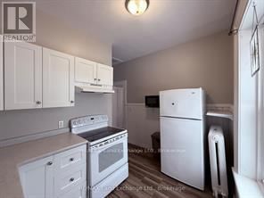 Upper - 433 BROADWAY STREET Image 6
