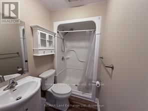 Upper - 433 BROADWAY STREET Image 9