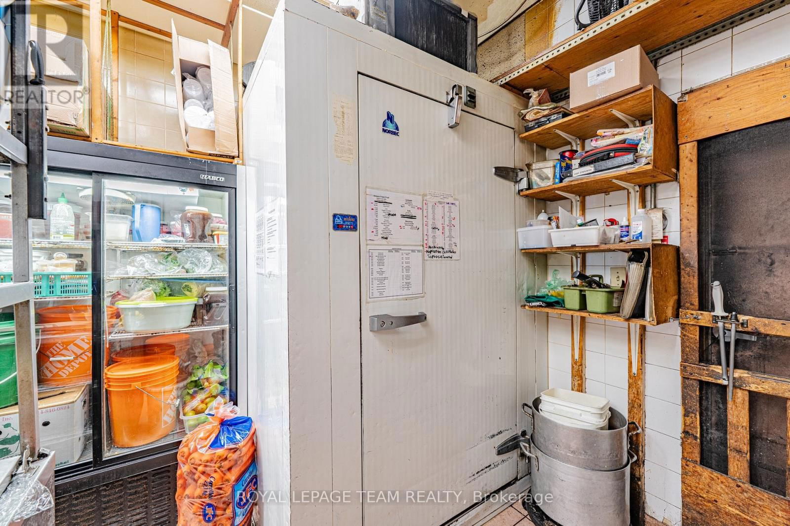 3 - 1691 MERIVALE ROAD Image 20