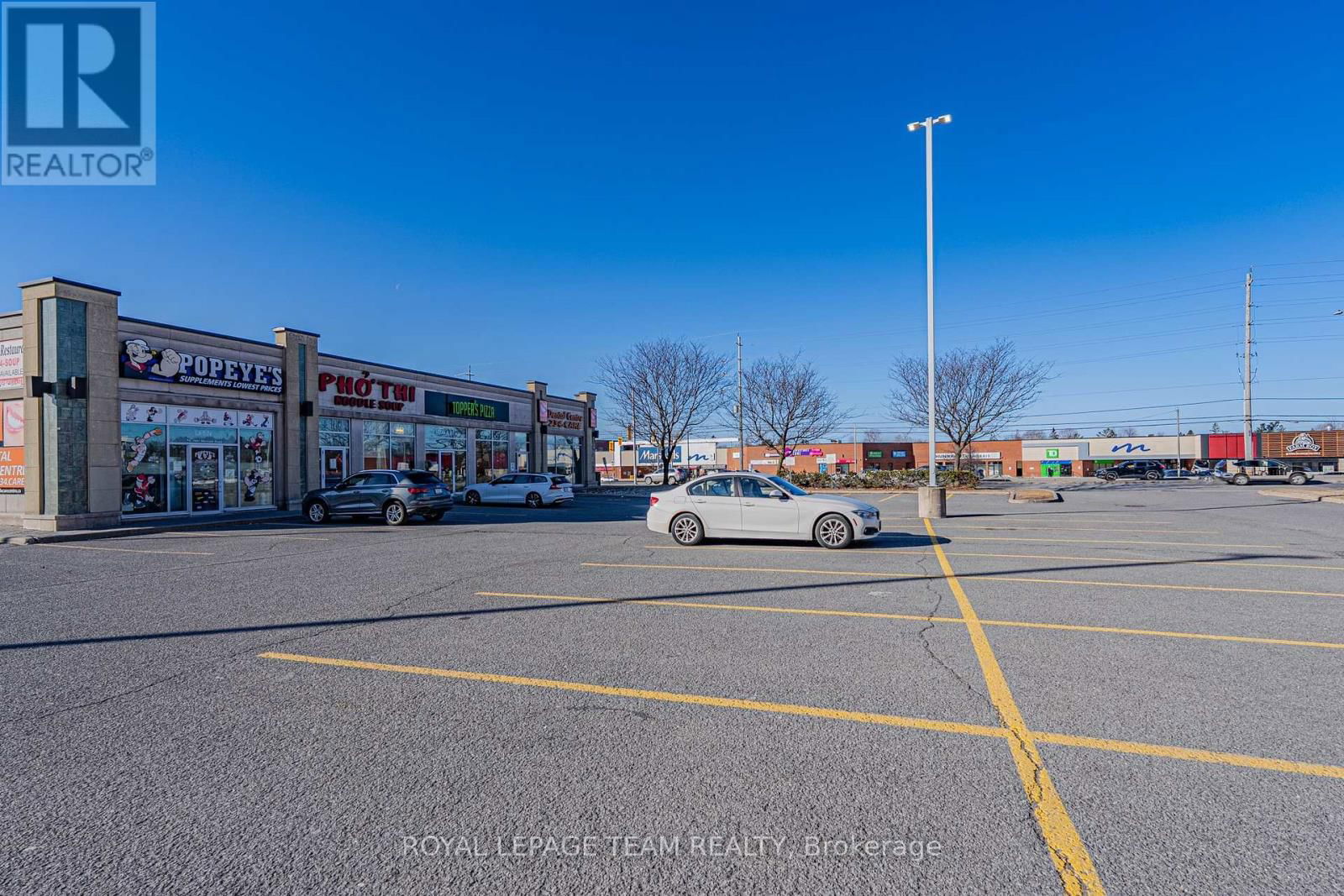 3 - 1691 MERIVALE ROAD Image 23