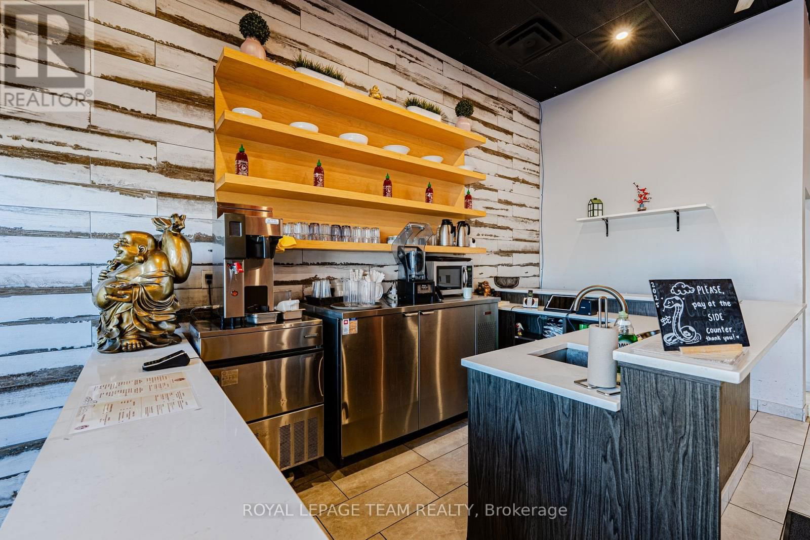 3 - 1691 MERIVALE ROAD Image 6
