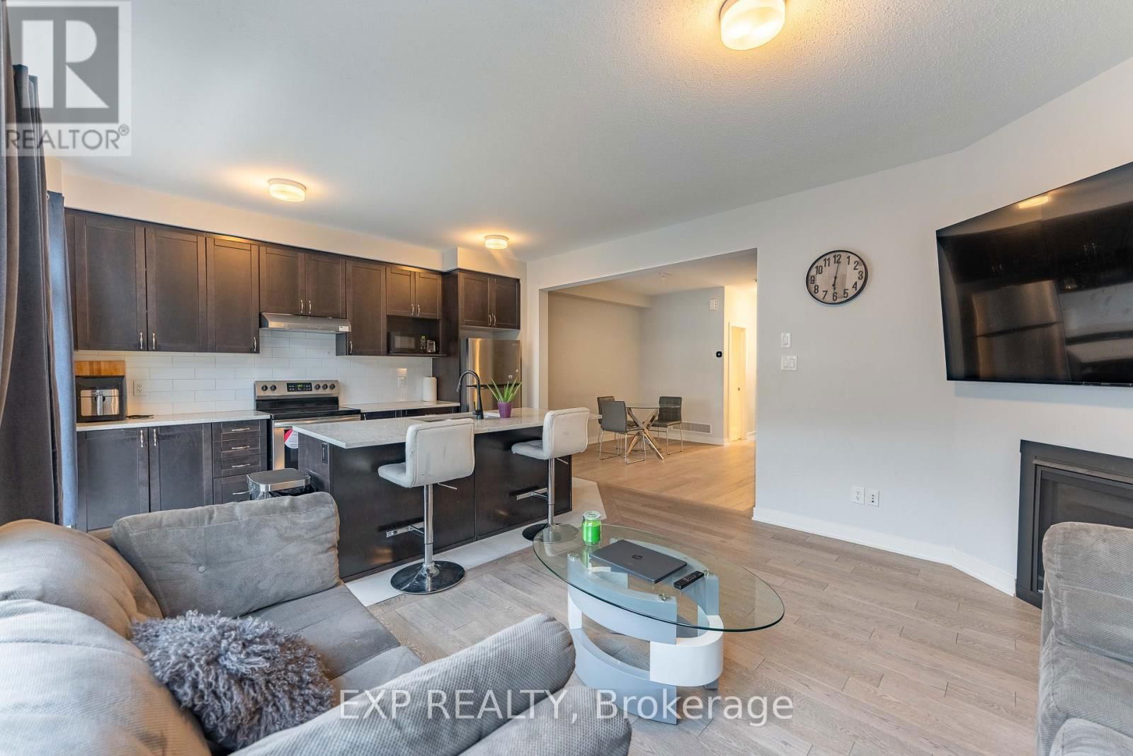 2142 WINSOME TERRACE Image 13