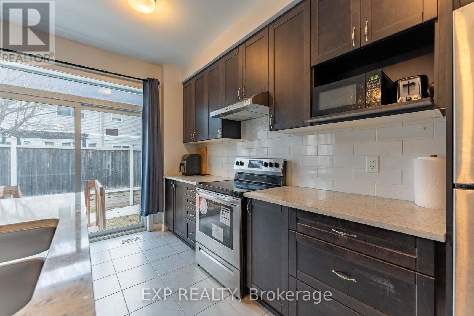 2142 WINSOME TERRACE Image 14