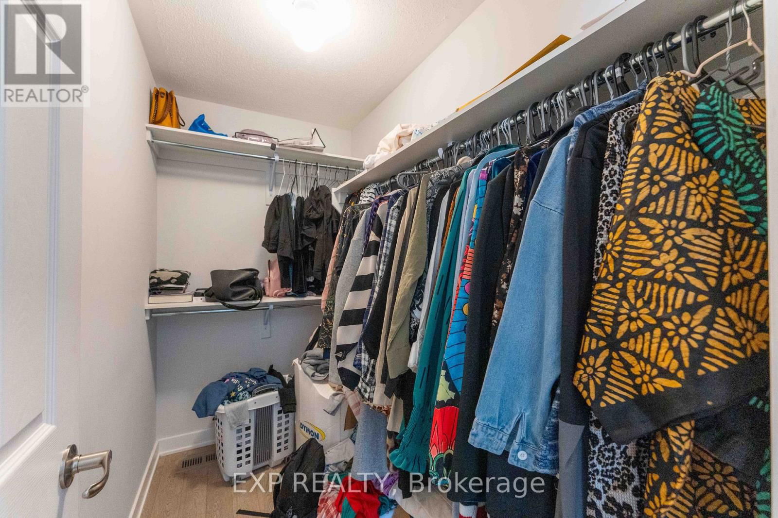 2142 WINSOME TERRACE Image 23