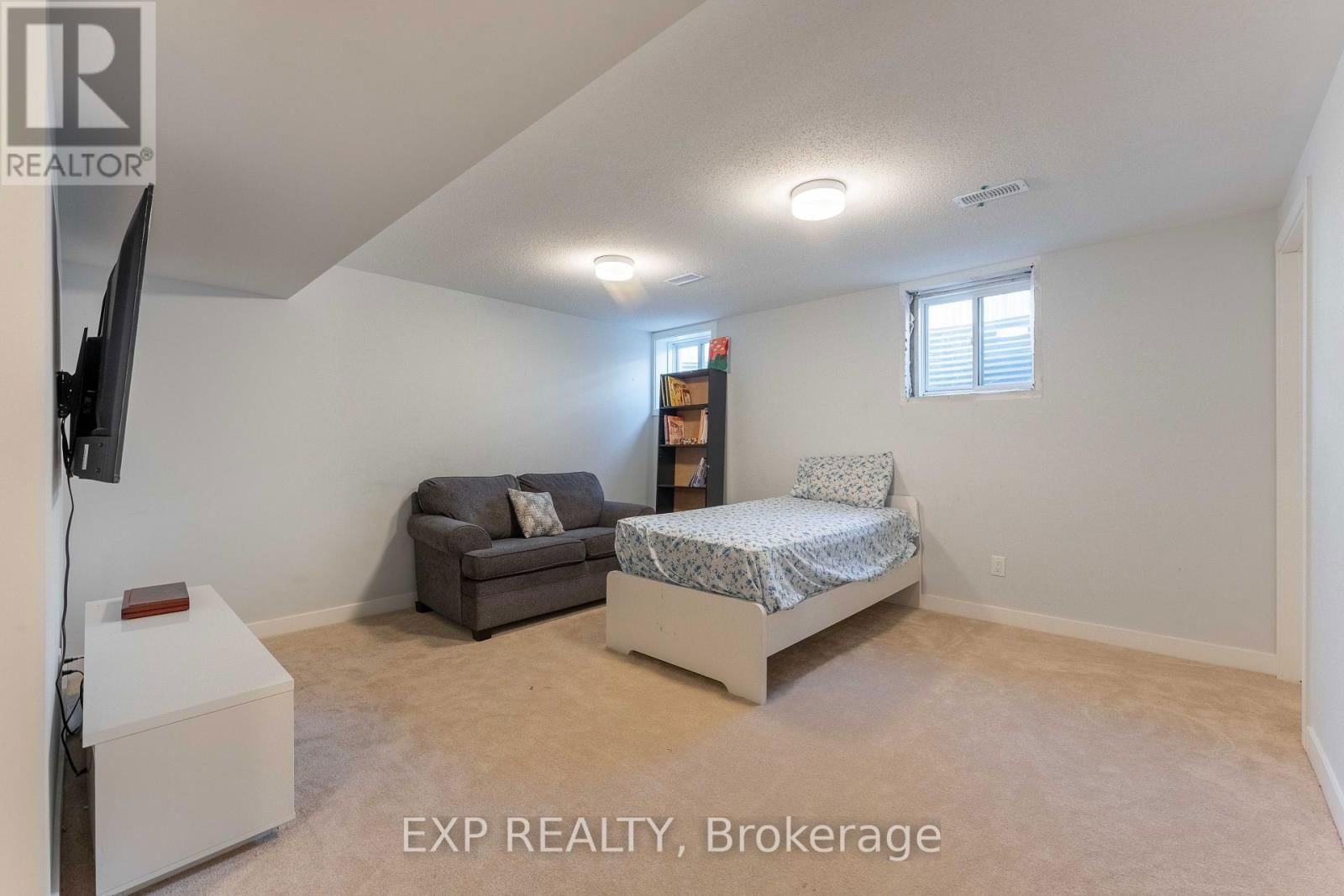 2142 WINSOME TERRACE Image 31