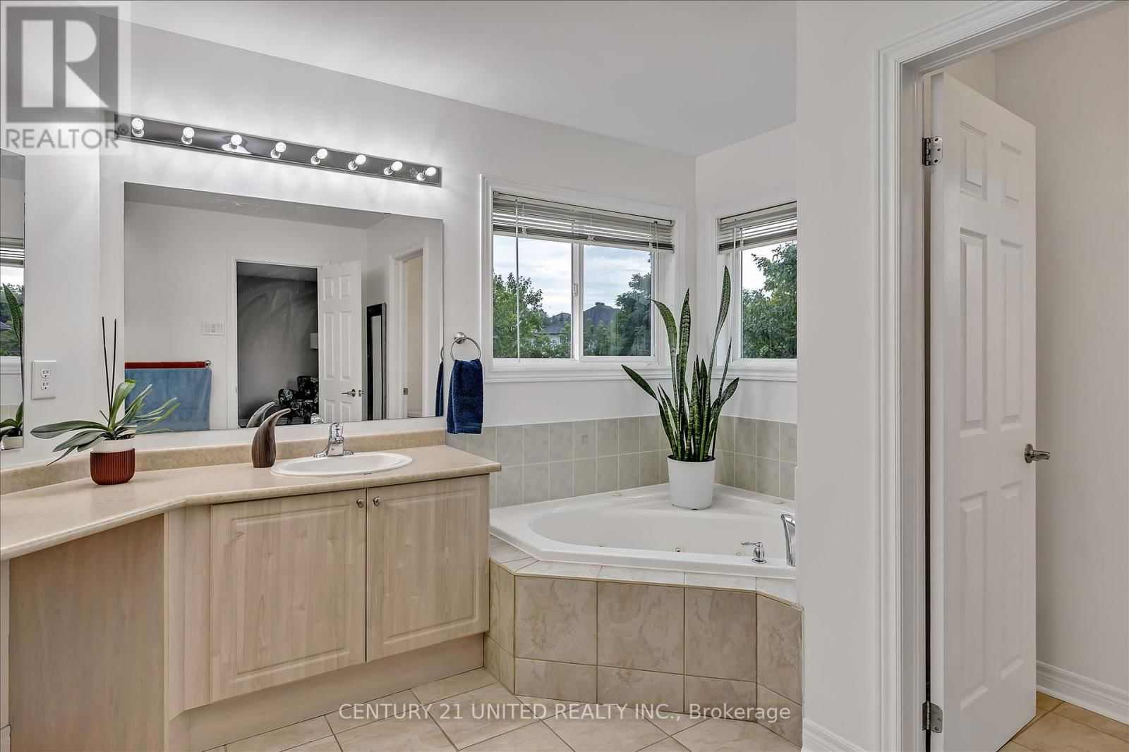 1774 BISSONNETTE DRIVE Image 24