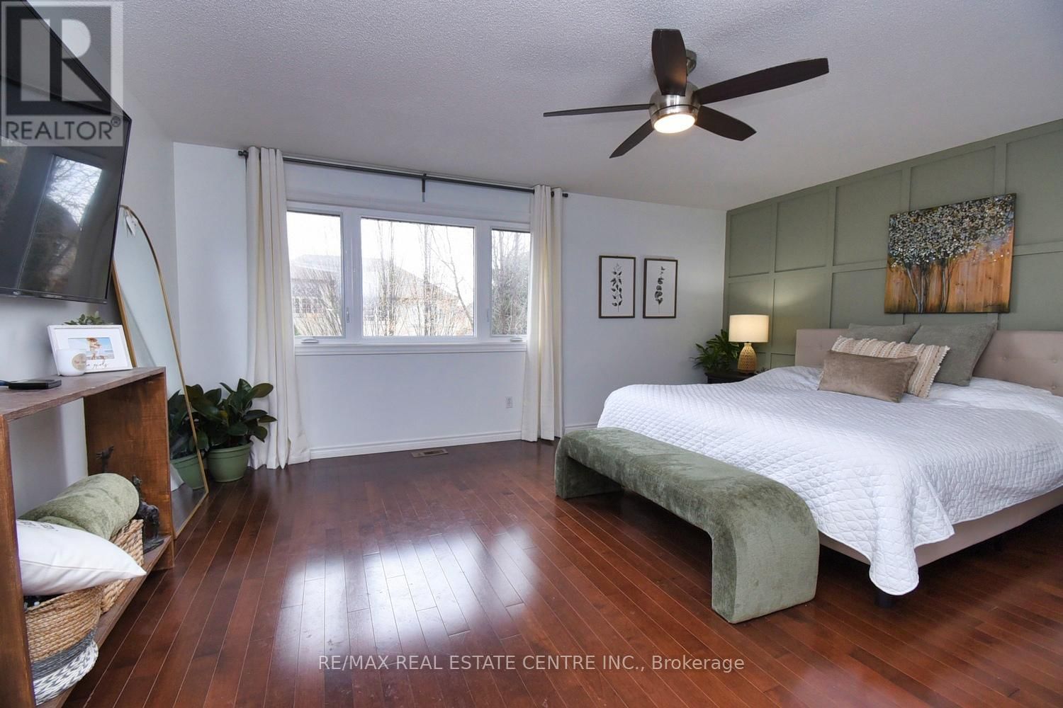 47 SURREY DRIVE Image 24