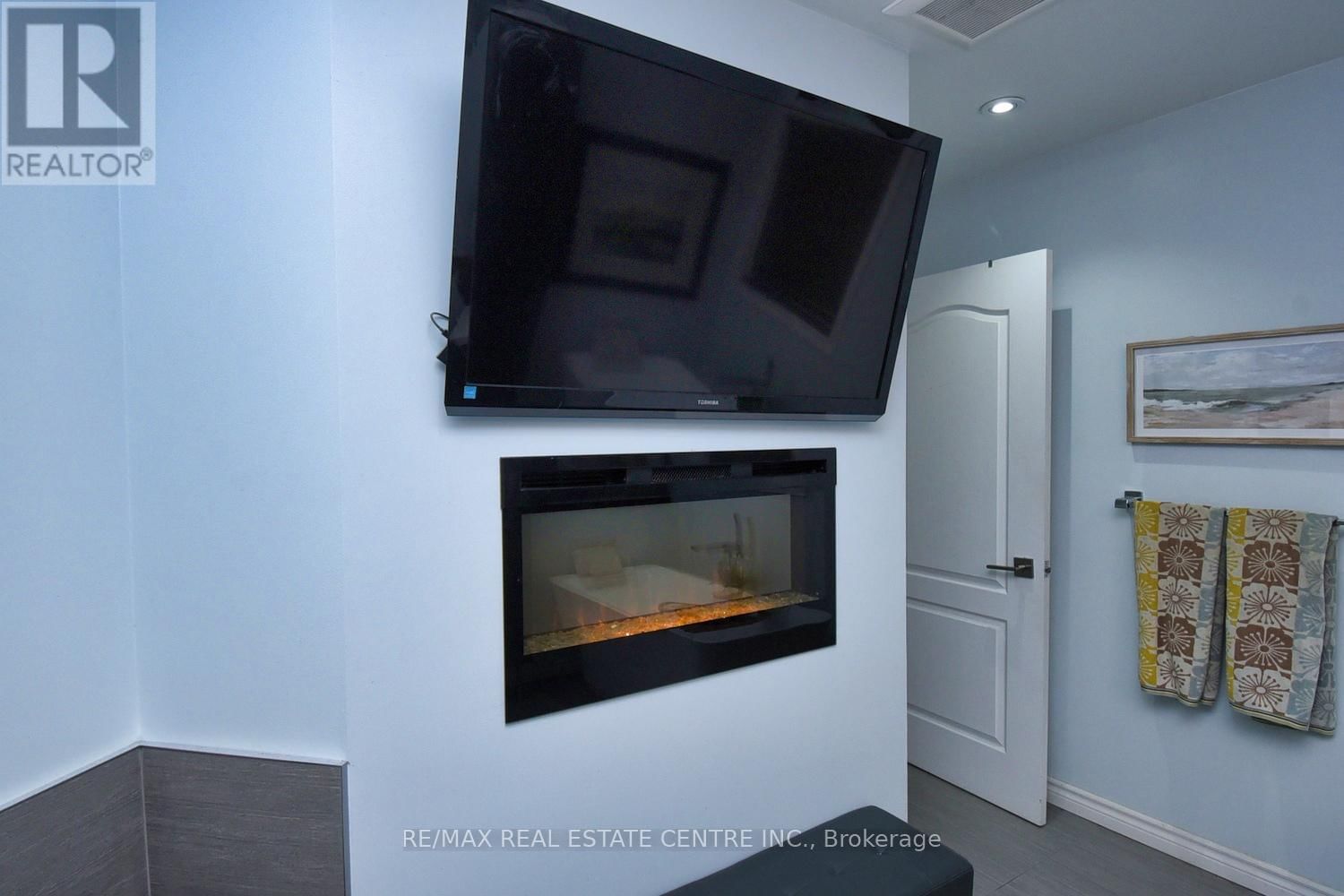 47 SURREY DRIVE Image 26