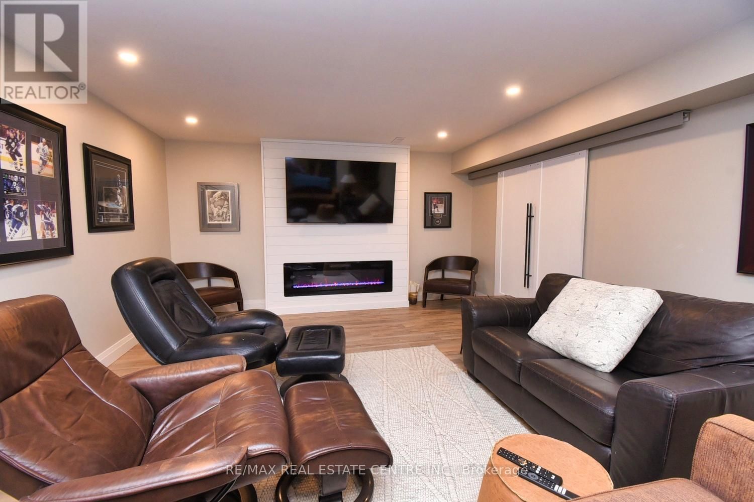 47 SURREY DRIVE Image 34
