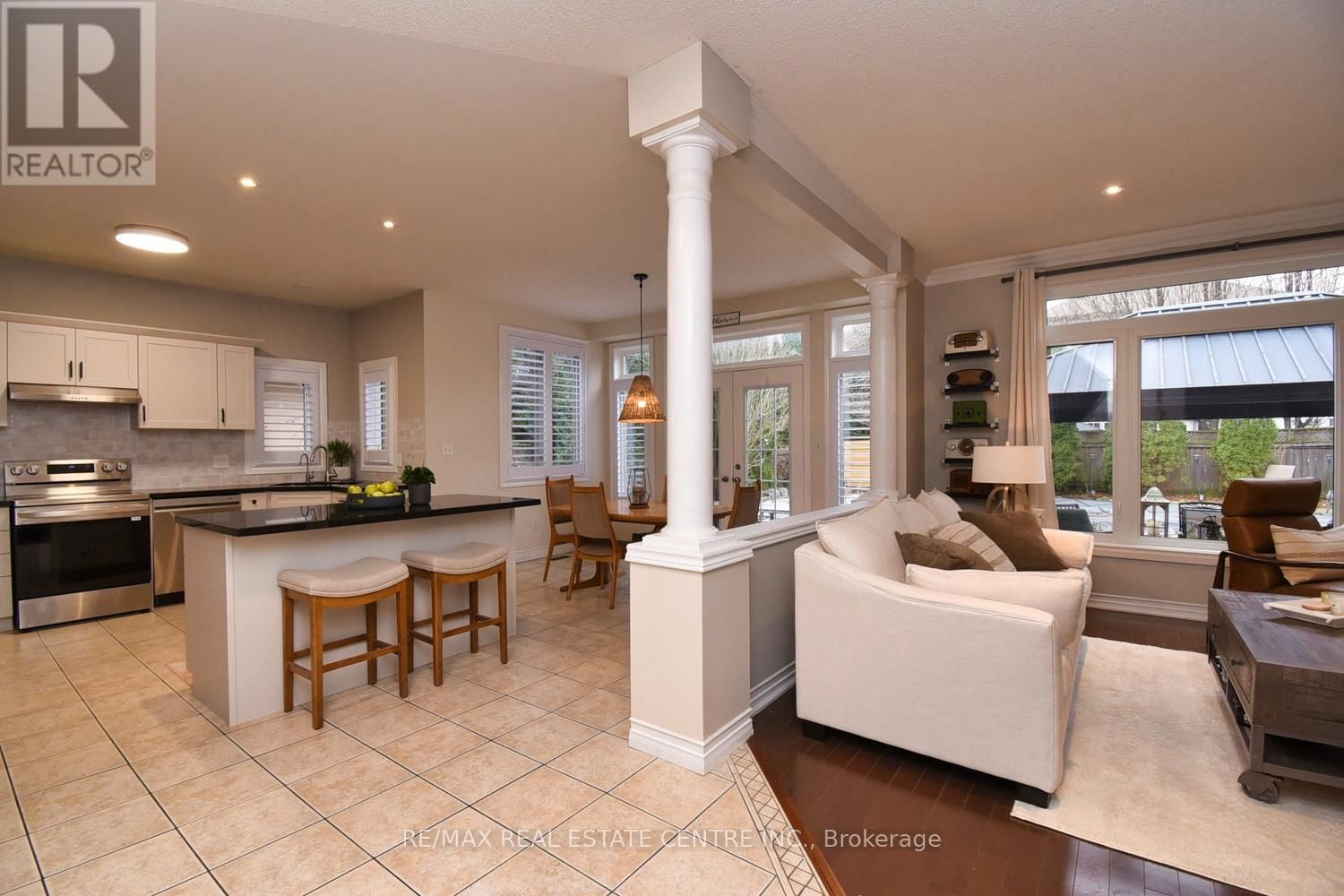 47 SURREY DRIVE Image 5