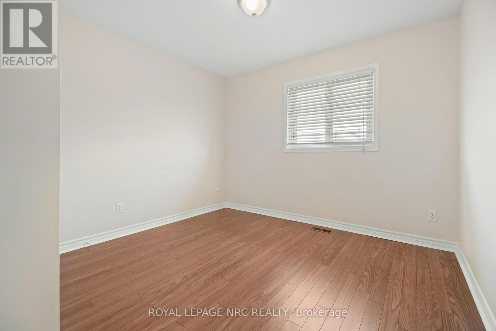 85 UDELL WAY Image 32
