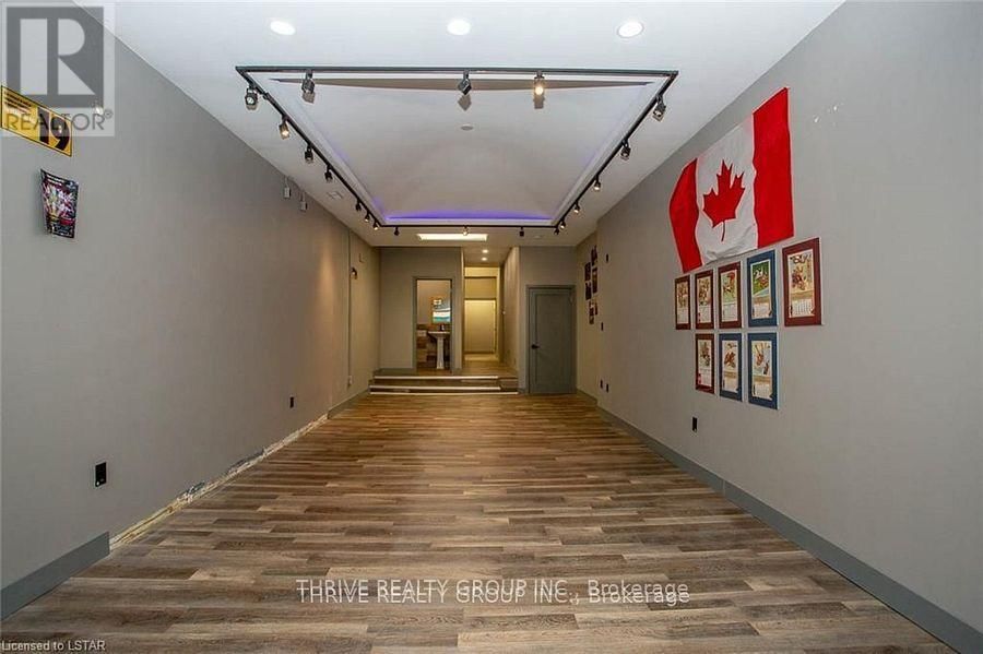 187 DUNDAS STREET Image 10