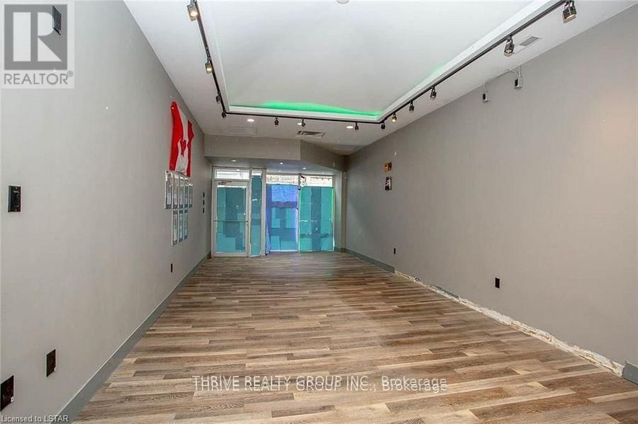 187 DUNDAS STREET Image 6