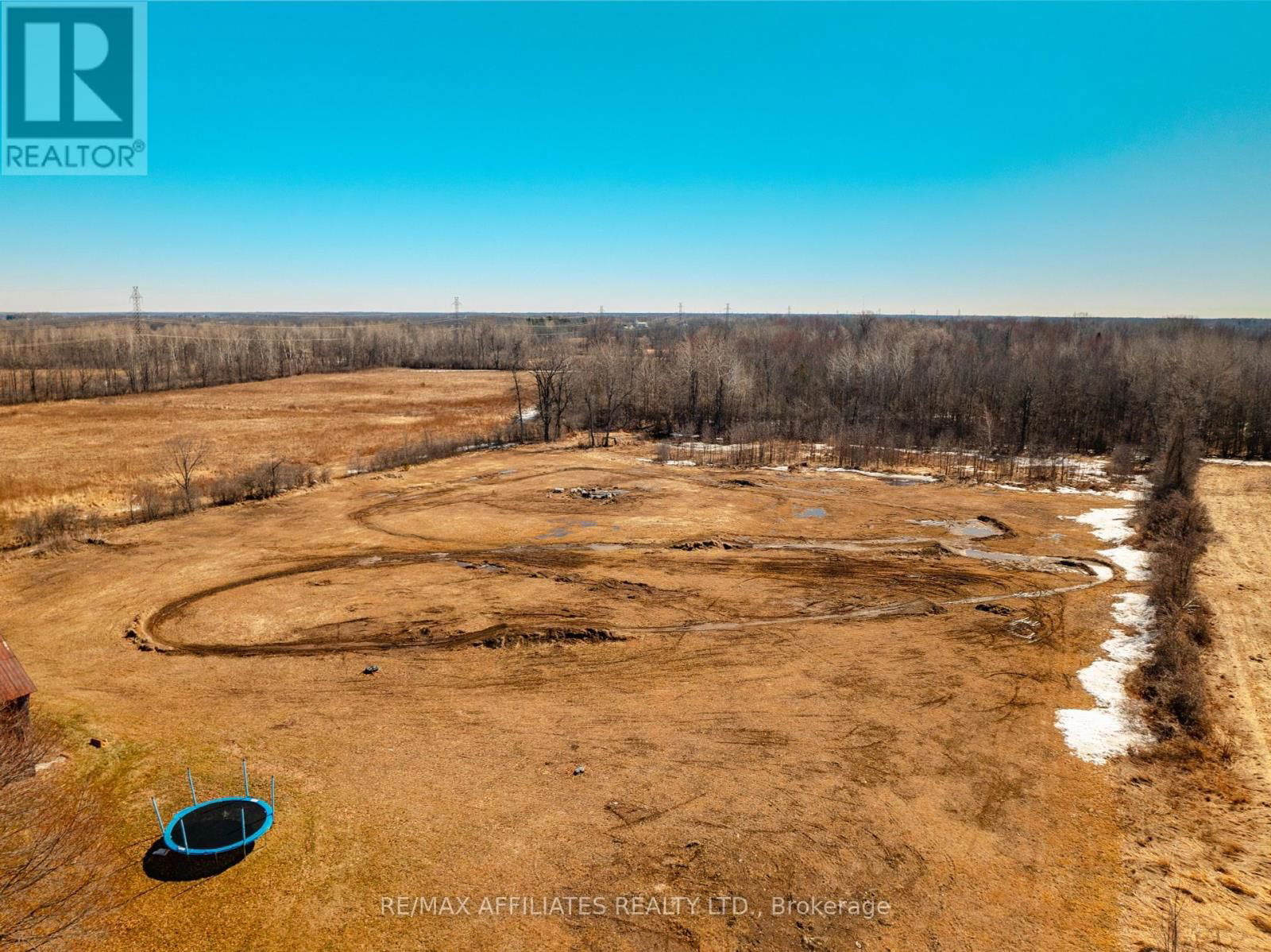 885 TOWNLINE ROAD Image 11