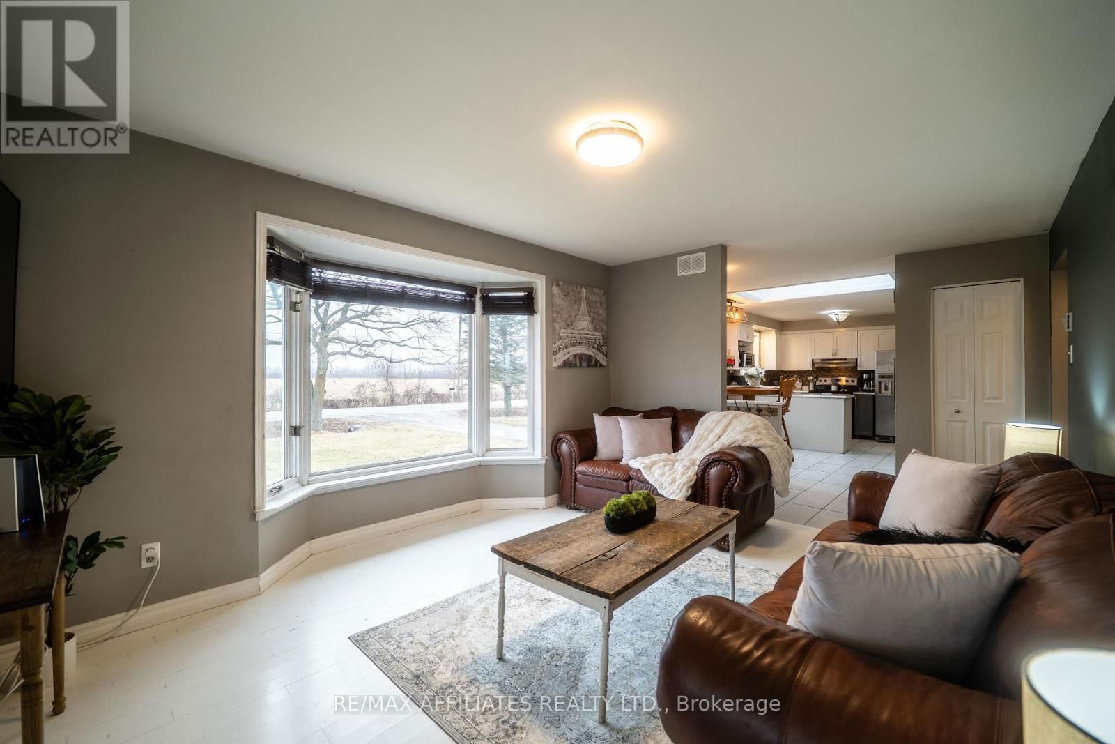 885 TOWNLINE ROAD Image 24