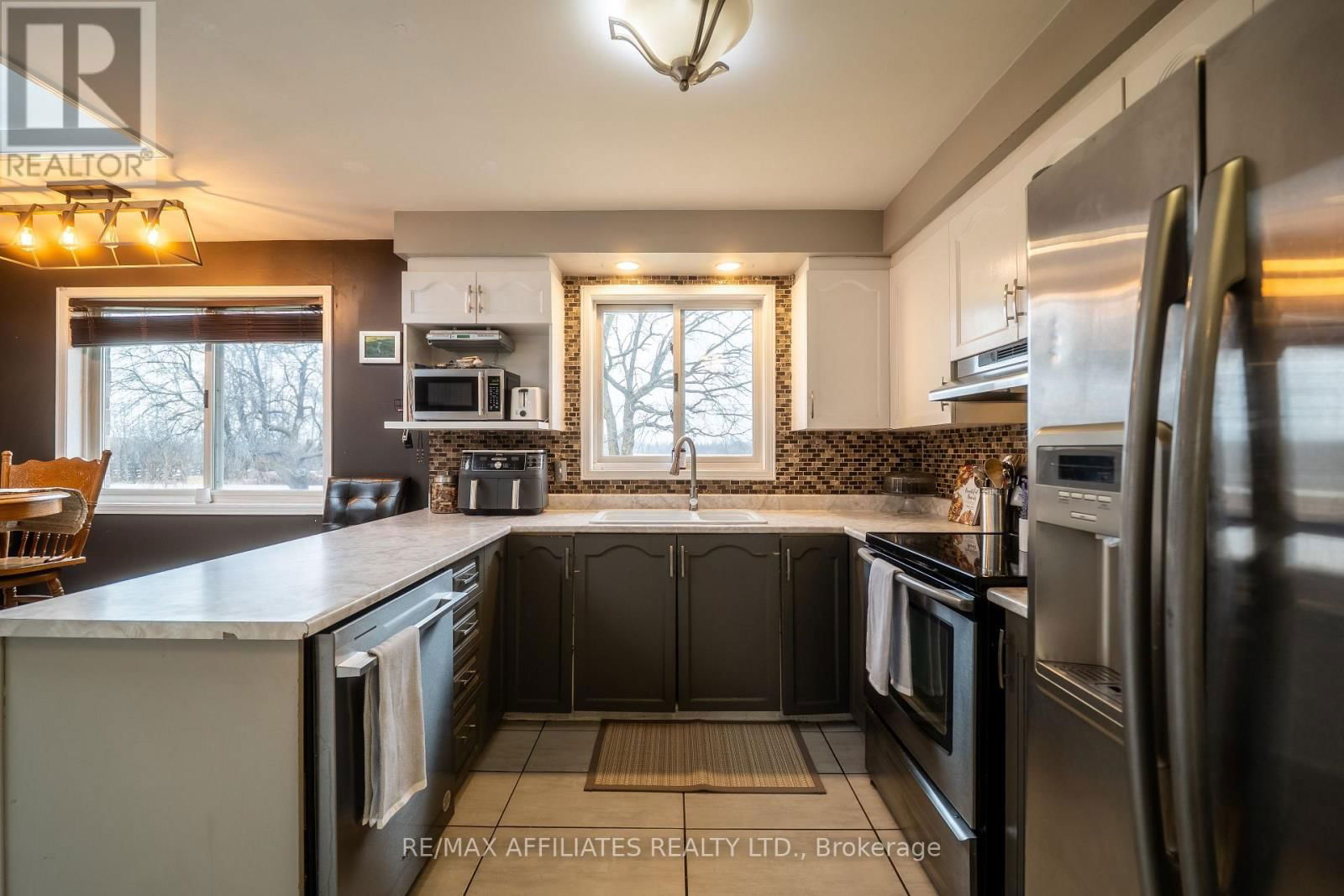 885 TOWNLINE ROAD Image 25