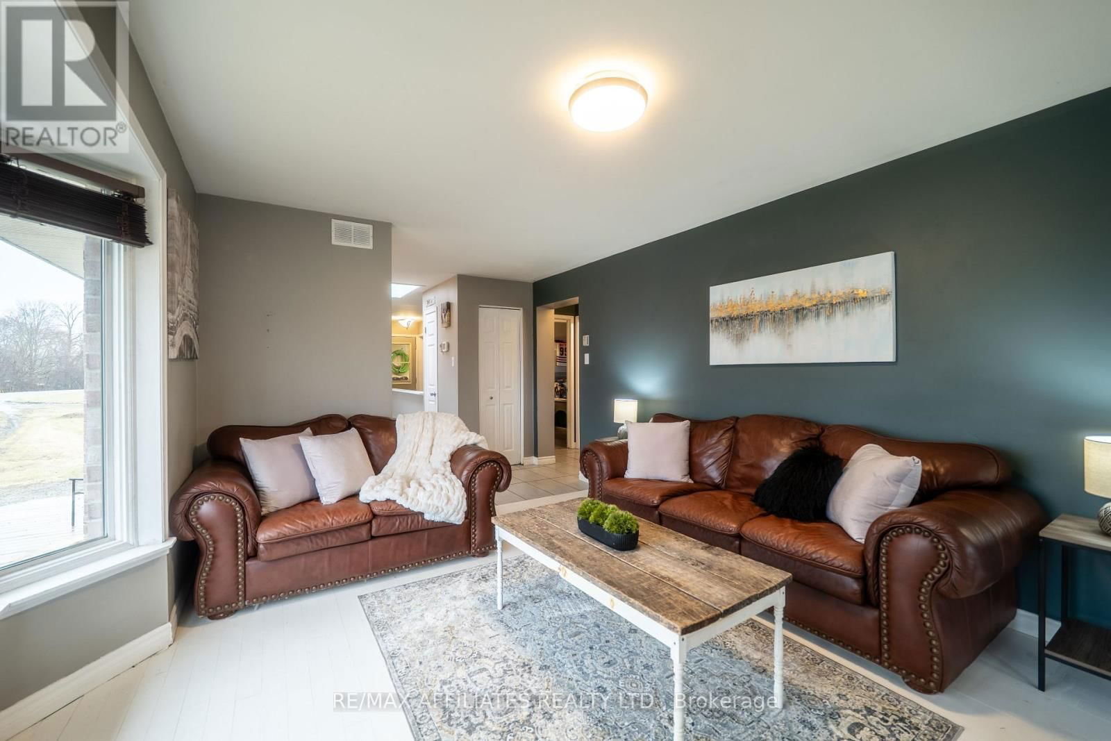 885 TOWNLINE ROAD Image 27