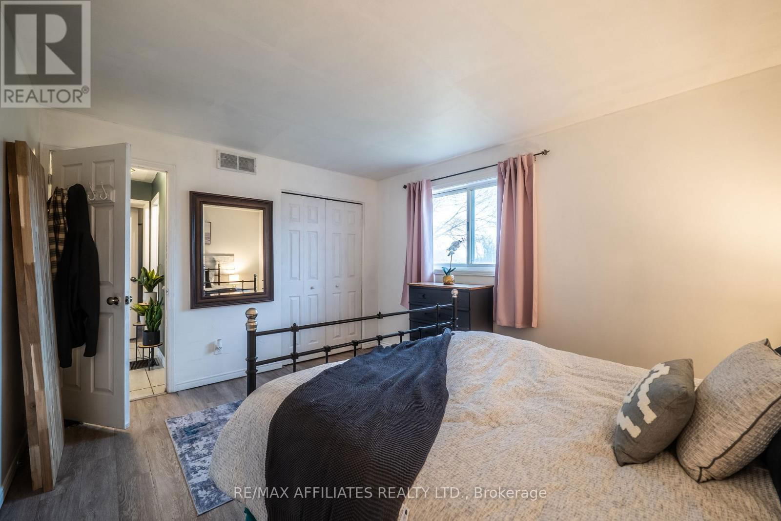 885 TOWNLINE ROAD Image 35