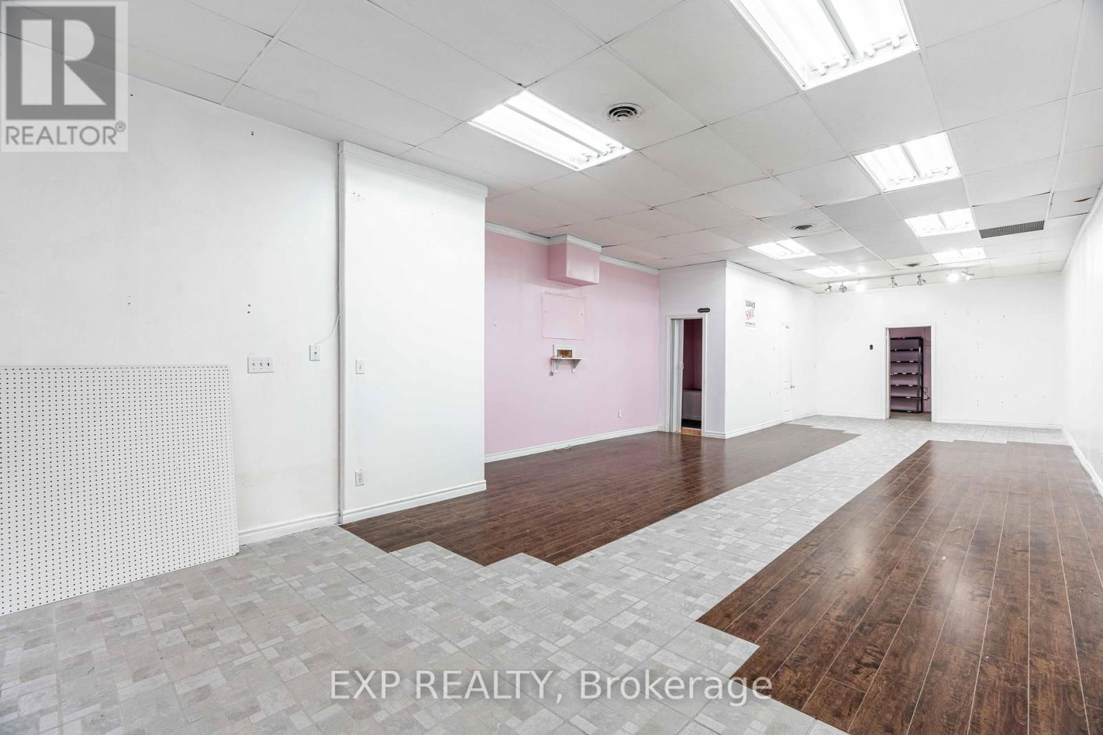 344.5 RICHMOND STREET Image 27