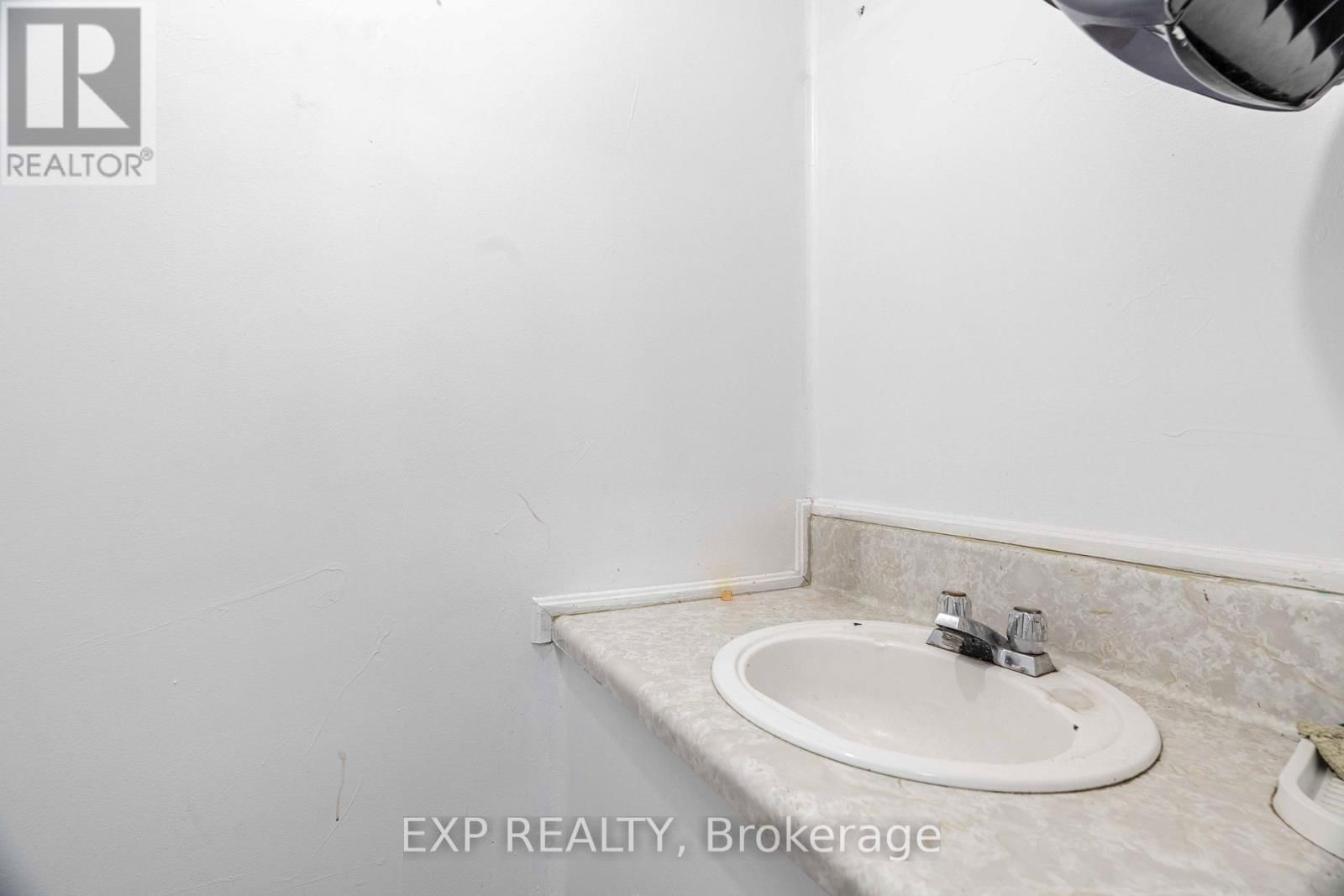 344.5 RICHMOND STREET Image 30