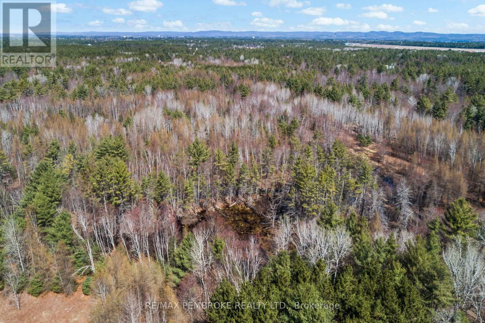 686 AIRPORT ROAD Image 13