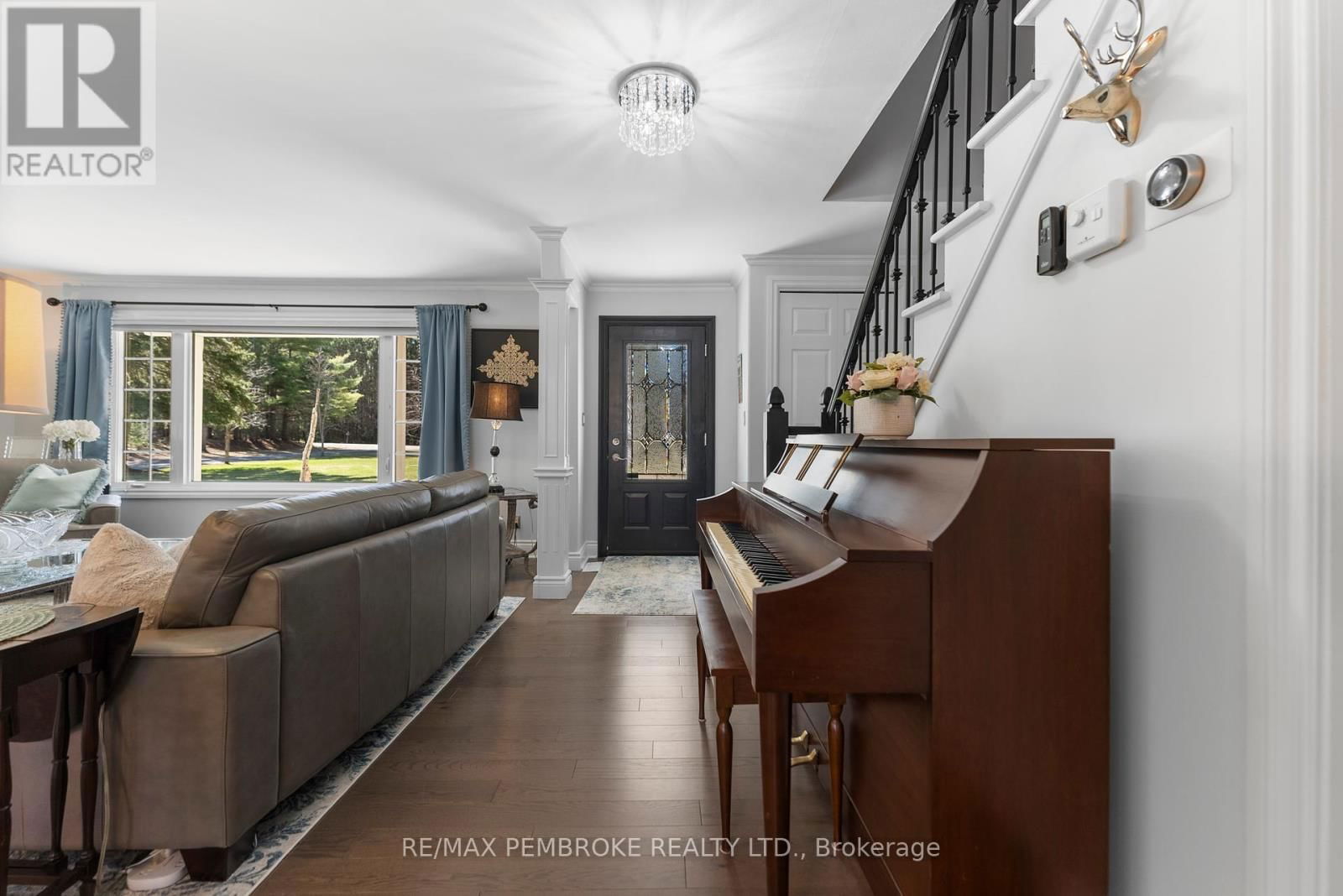 686 AIRPORT ROAD Image 18