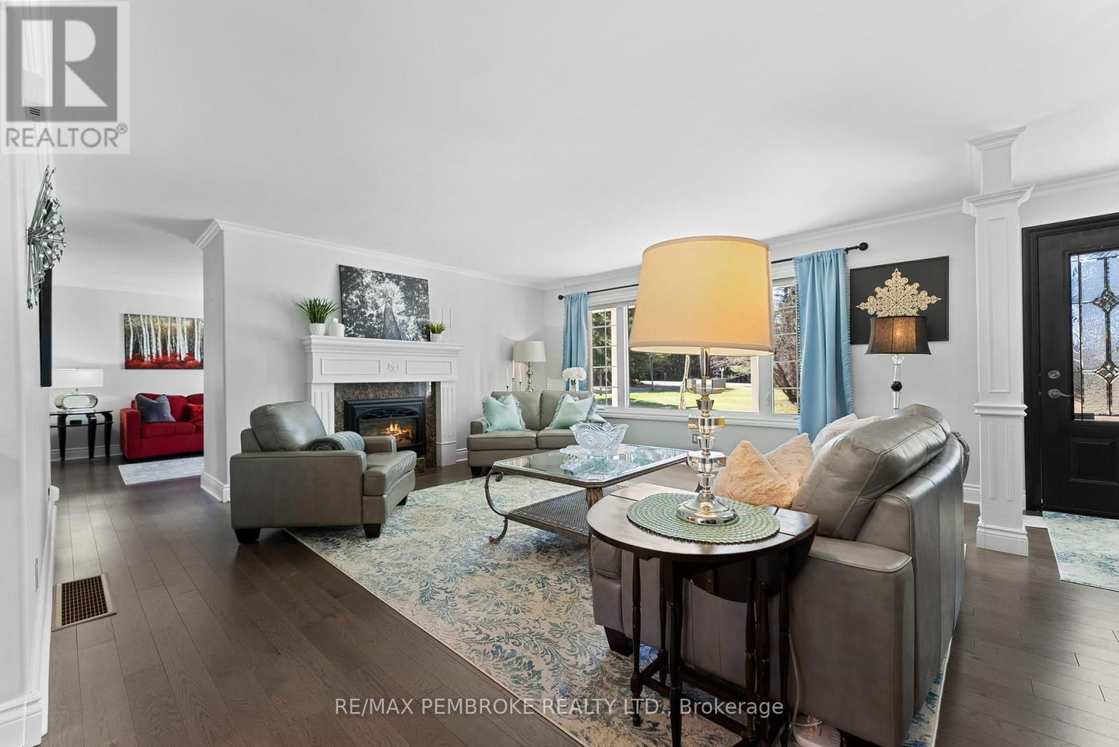 686 AIRPORT ROAD Image 19
