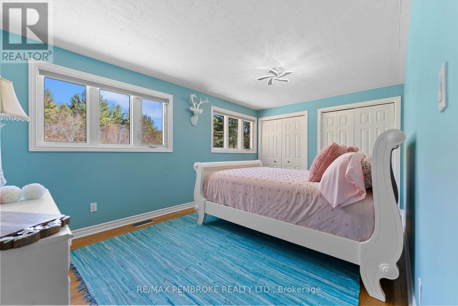 686 AIRPORT ROAD Image 38