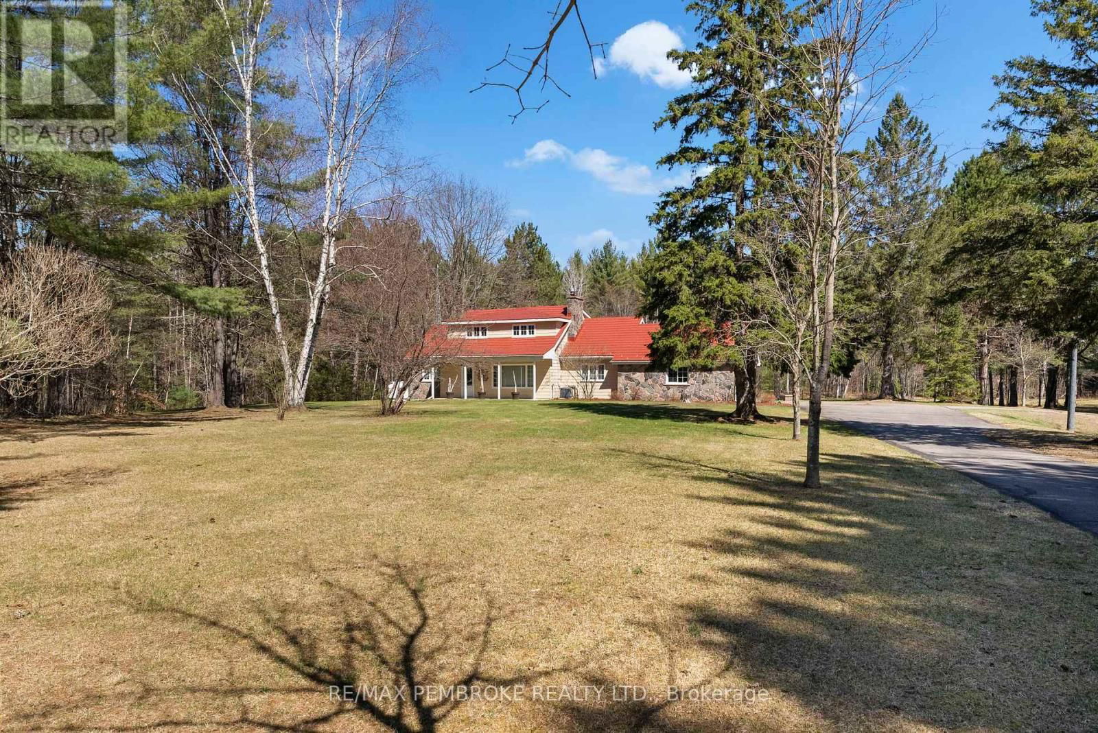 686 AIRPORT ROAD Image 5