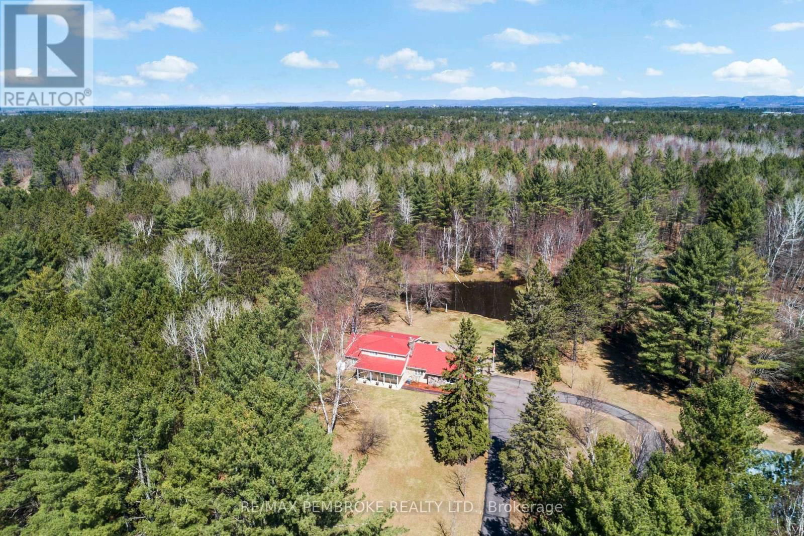 686 AIRPORT ROAD Image 6