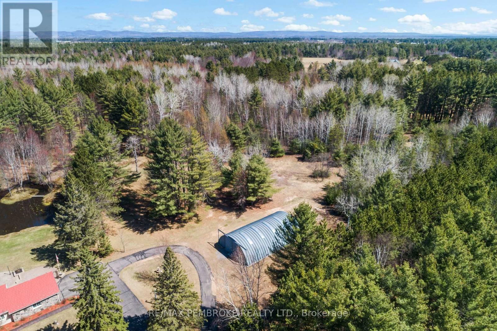 686 AIRPORT ROAD Image 8
