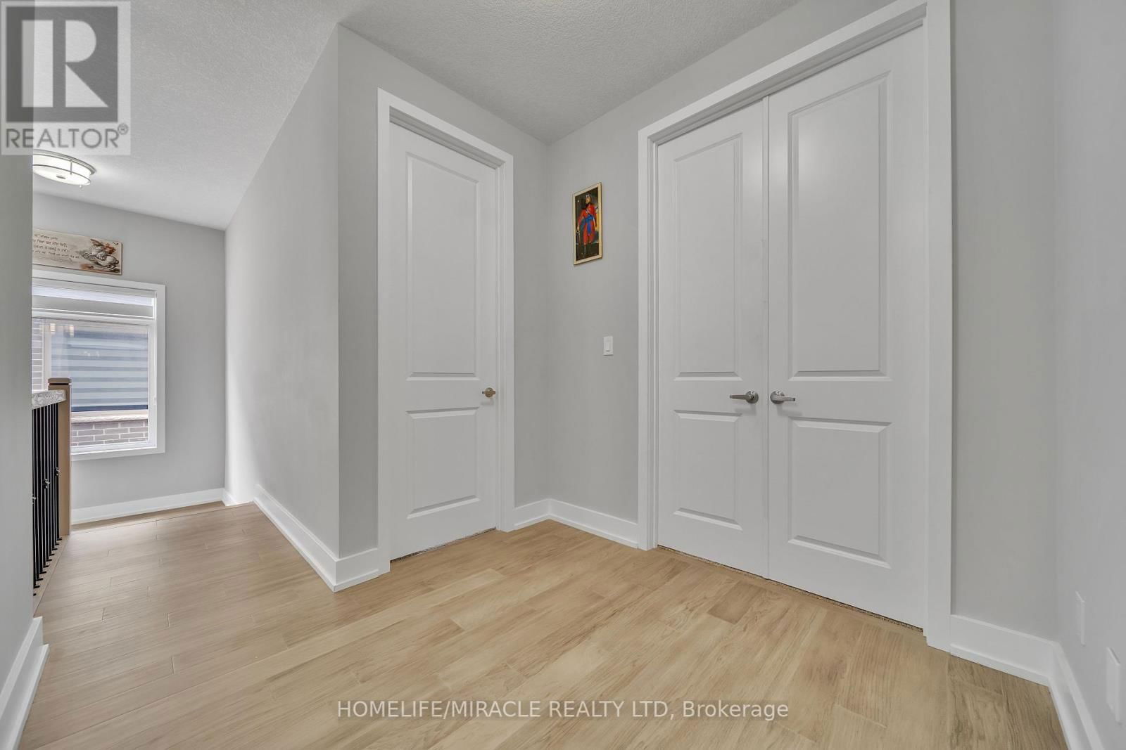 36 HOLLYBROOK TRAIL Image 21