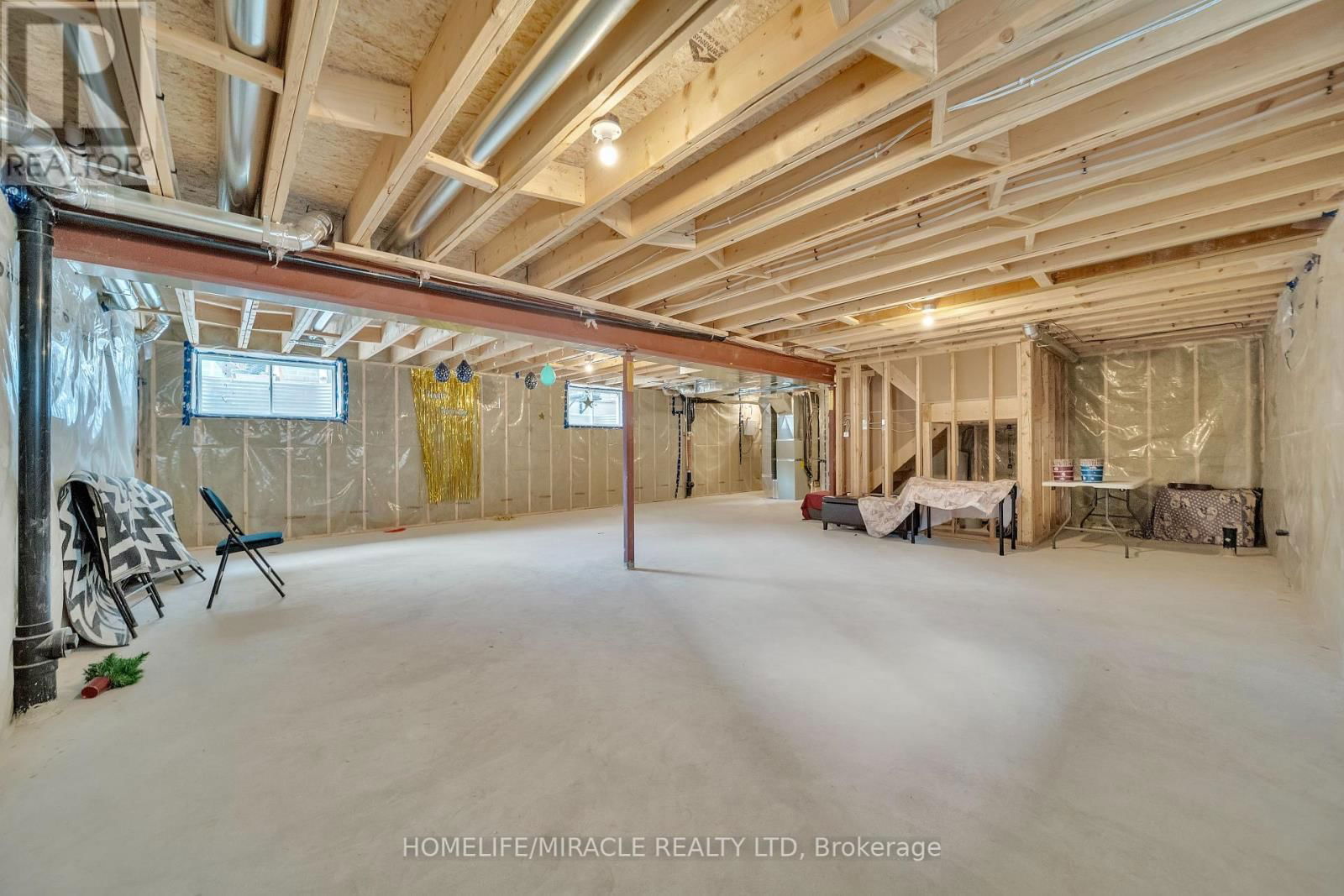 36 HOLLYBROOK TRAIL Image 35