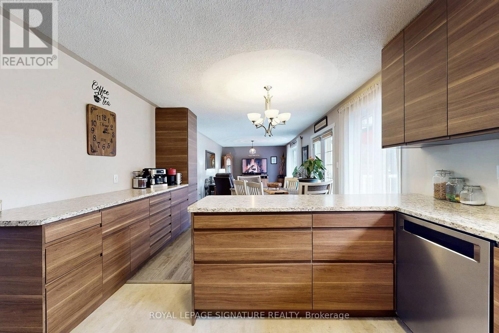 58 ARANDA WAY Image 13