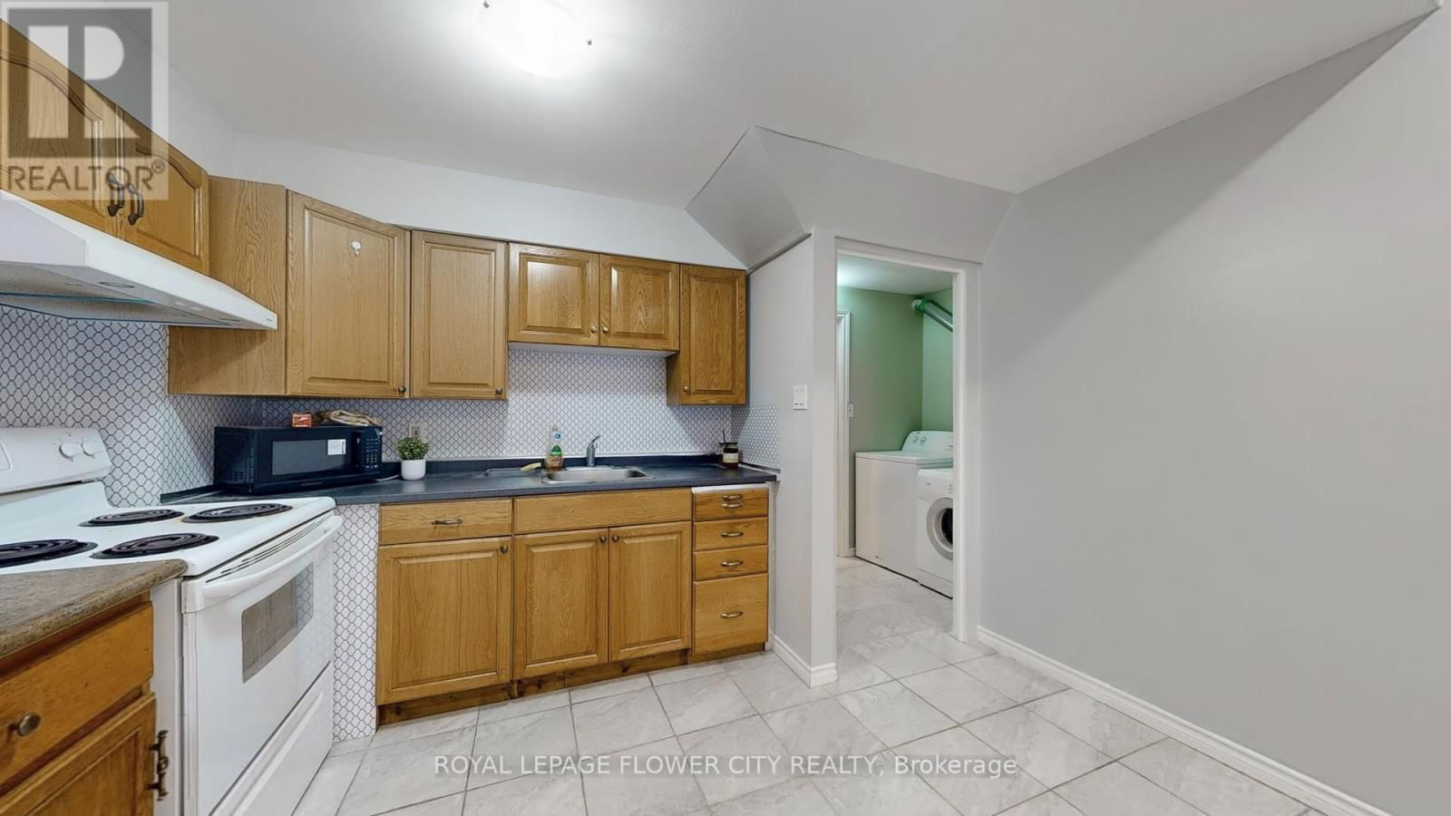 6294 ASH STREET Image 10