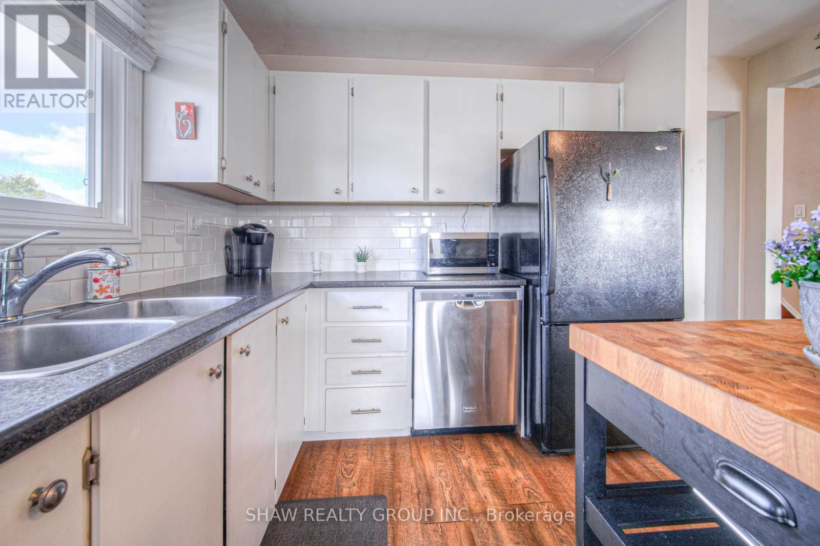 19 SEKURA PLACE Image 10