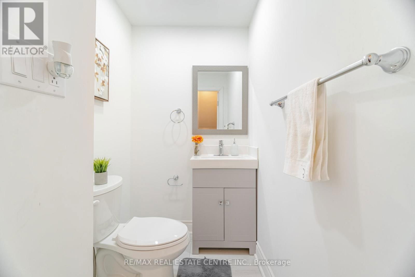 32 EAST 44TH STREET Image 23