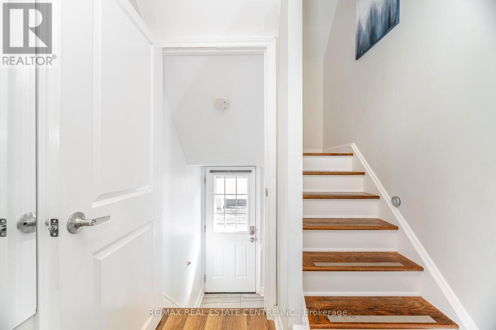 32 EAST 44TH STREET Image 24