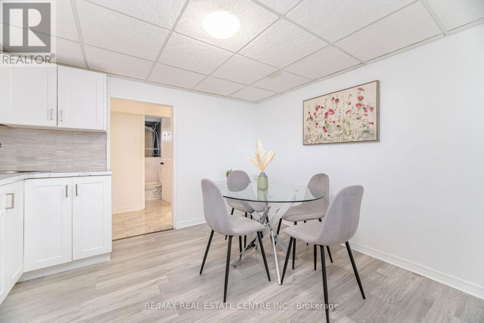 32 EAST 44TH STREET Image 26