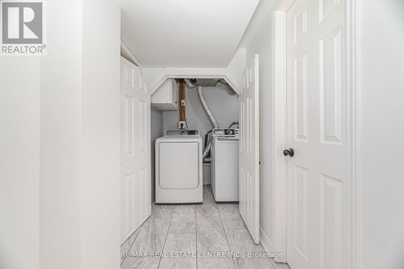 32 EAST 44TH STREET Image 32