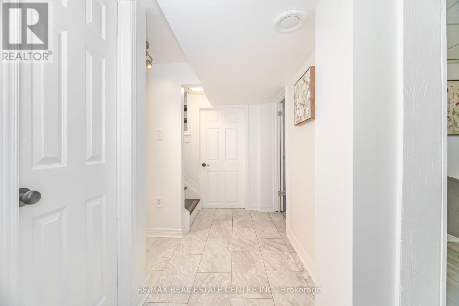32 EAST 44TH STREET Image 33